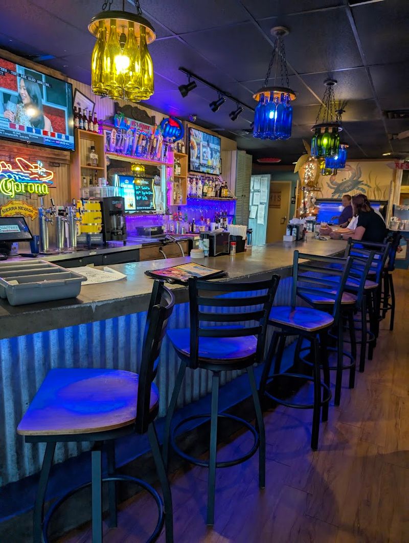 Snapperz Grill & Steam Bar