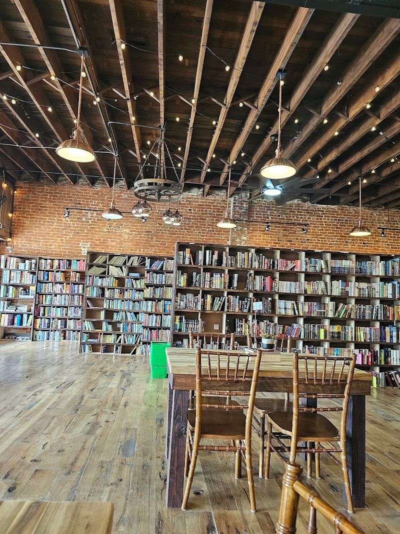 Operating Hours That Fit A Full Day Of Exploration