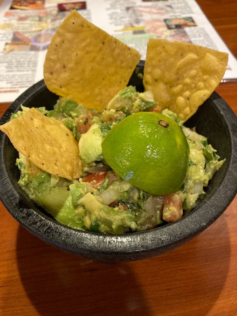 Freshly Made Guacamole That Earns Its Own Applause