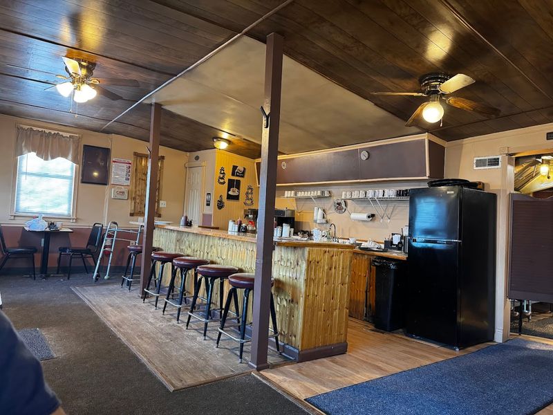 Nanny & Pops Small Town Cafe — Mayfield