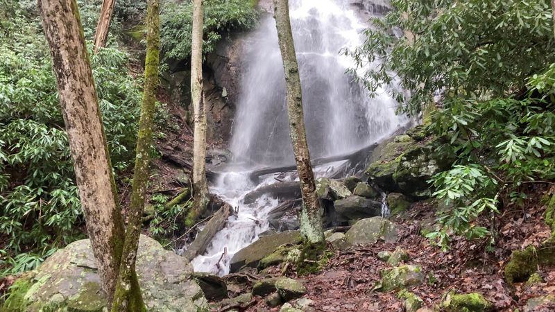 Coon Den Falls, Hampton