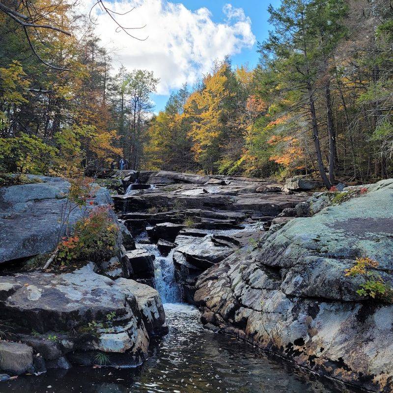 Glendale Falls, Middlefield