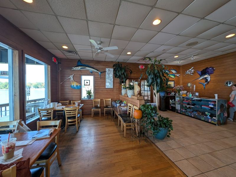 Dining Atmosphere And Customer Service