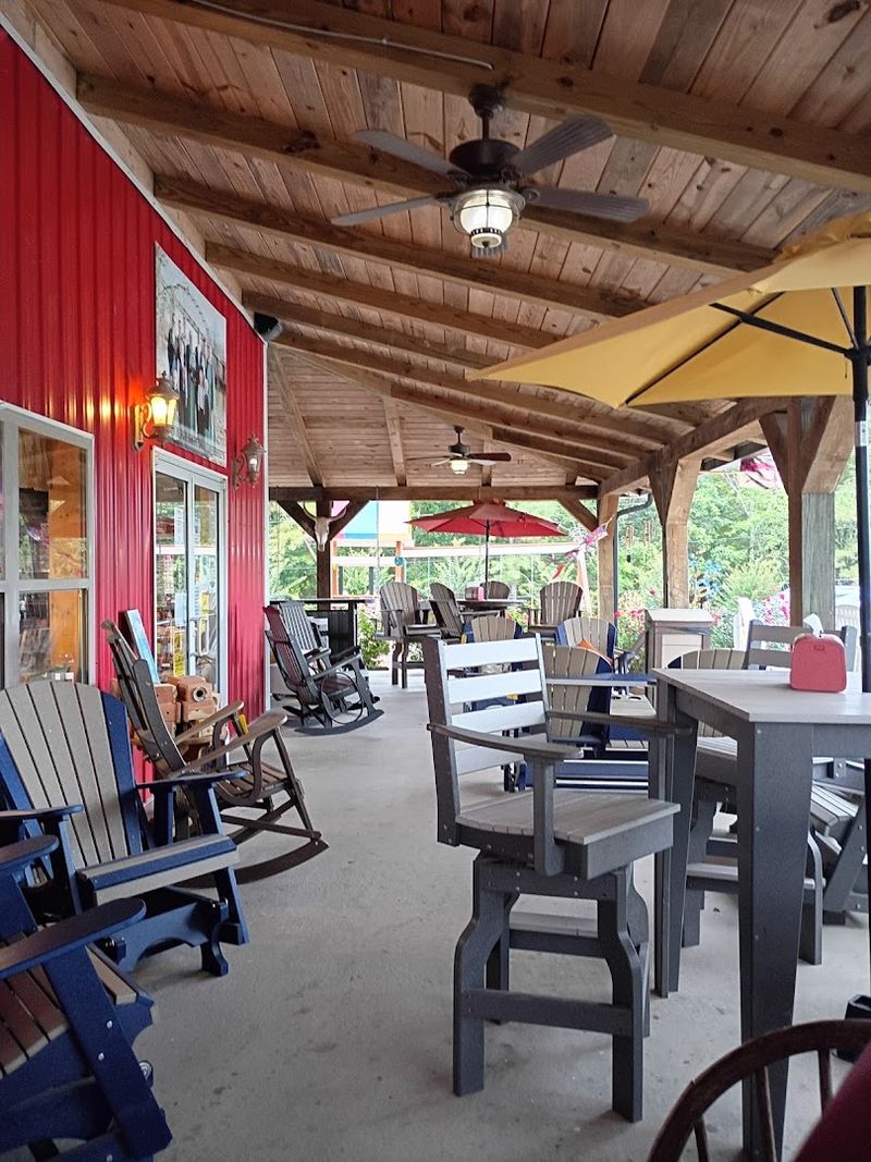 Front Porch Seating, Store Hours, And Practical Visitor Tips