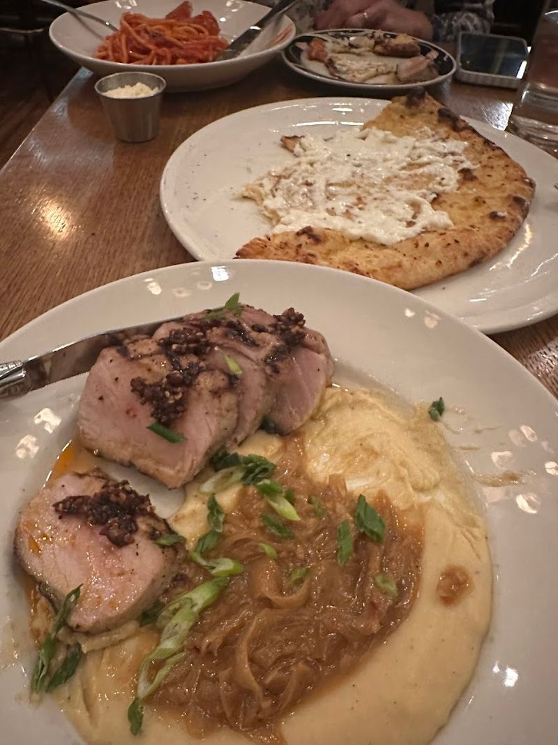 Seasonal Menus Featuring Locally Sourced Produce