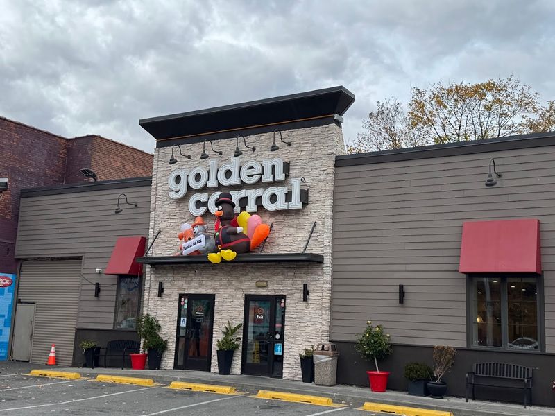 Why This Bronx Buffet Is Absolutely Worth A Road Trip