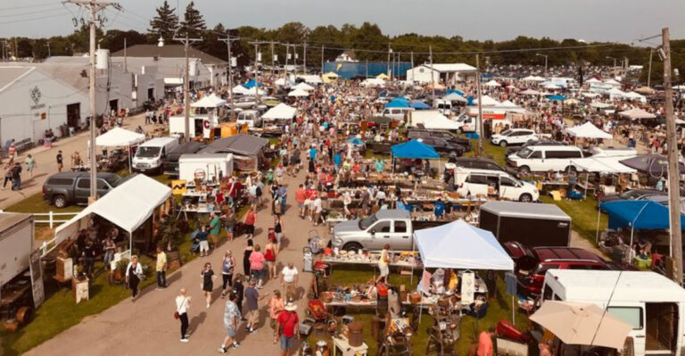 The Beloved Swap Meet In Wisconsin That’s Big Enough To Fill Your Whole Day