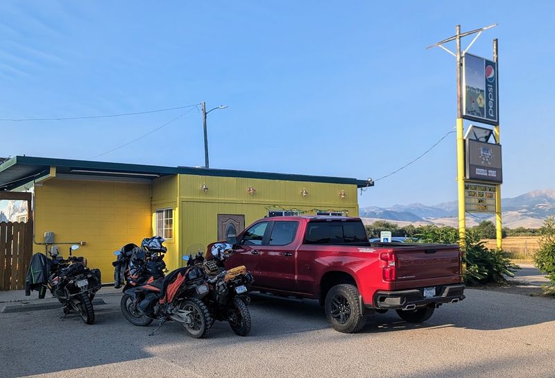 A Diner That Looks Small But Delivers Big