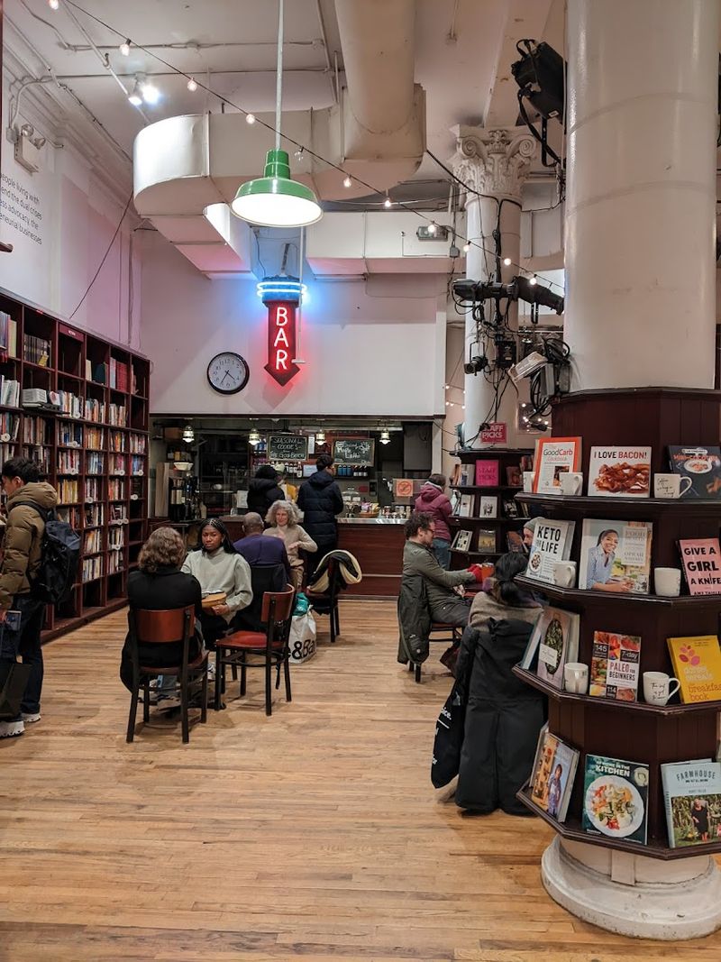 Second-Hand Books Priced In A Way That Actually Makes Sense