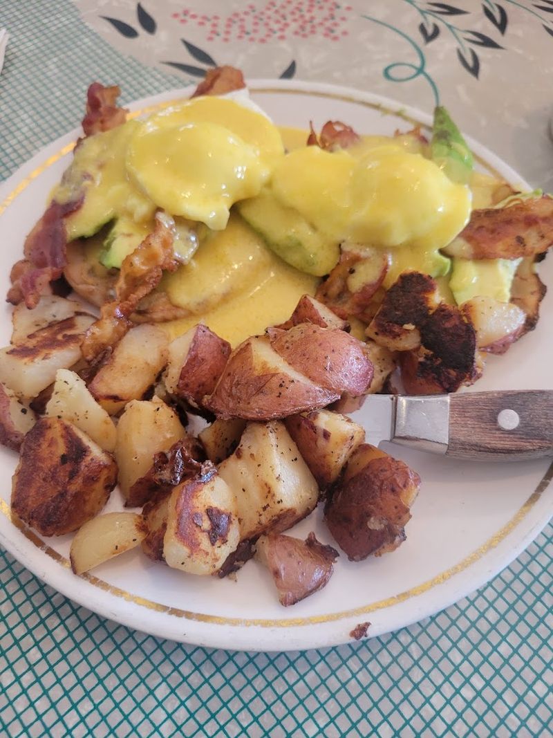 Irish Eggs Benedict And The Hollandaise Sauce People Talk About