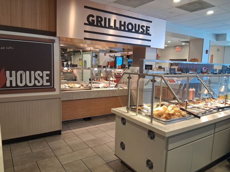 Service That Feels Personal Even In A Buffet Setting