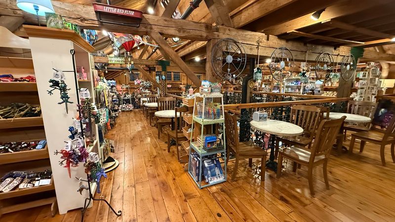 The Country Store Worth Browsing Before Heading Home