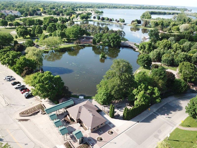 Menominee Park Offers Green Space Right On The Lake
