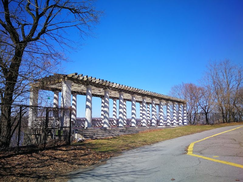 The Architecture And History Behind The Colonnade Structure