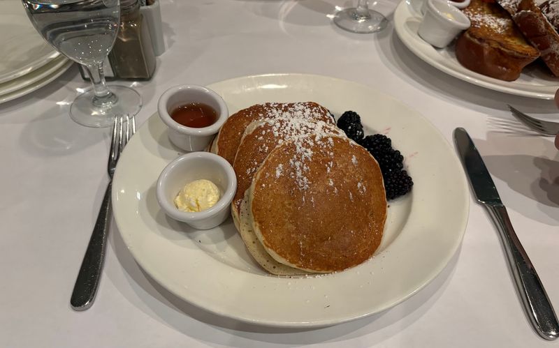 Lemon Ricotta Pancakes That Deserve Their Own Fan Club