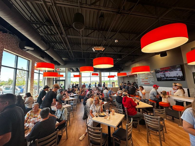 Giardiniera And Sweet Peppers: The Toppings That Elevate Everything