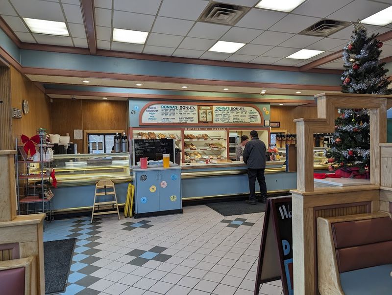 Lemon Filled Donuts That Actually Taste Like Lemon