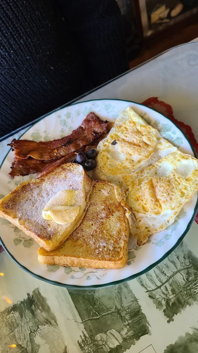 Homemade French Toast That Keeps People Coming Back