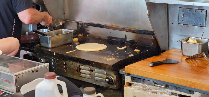 Open-Kitchen Cooking You Can Actually Watch