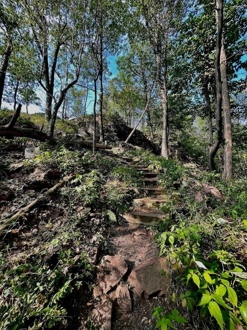 Ten Miles of Trails That Reward Every Type of Hiker