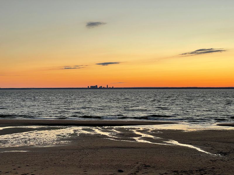 A Shoreline That Rewards The Curious Eye