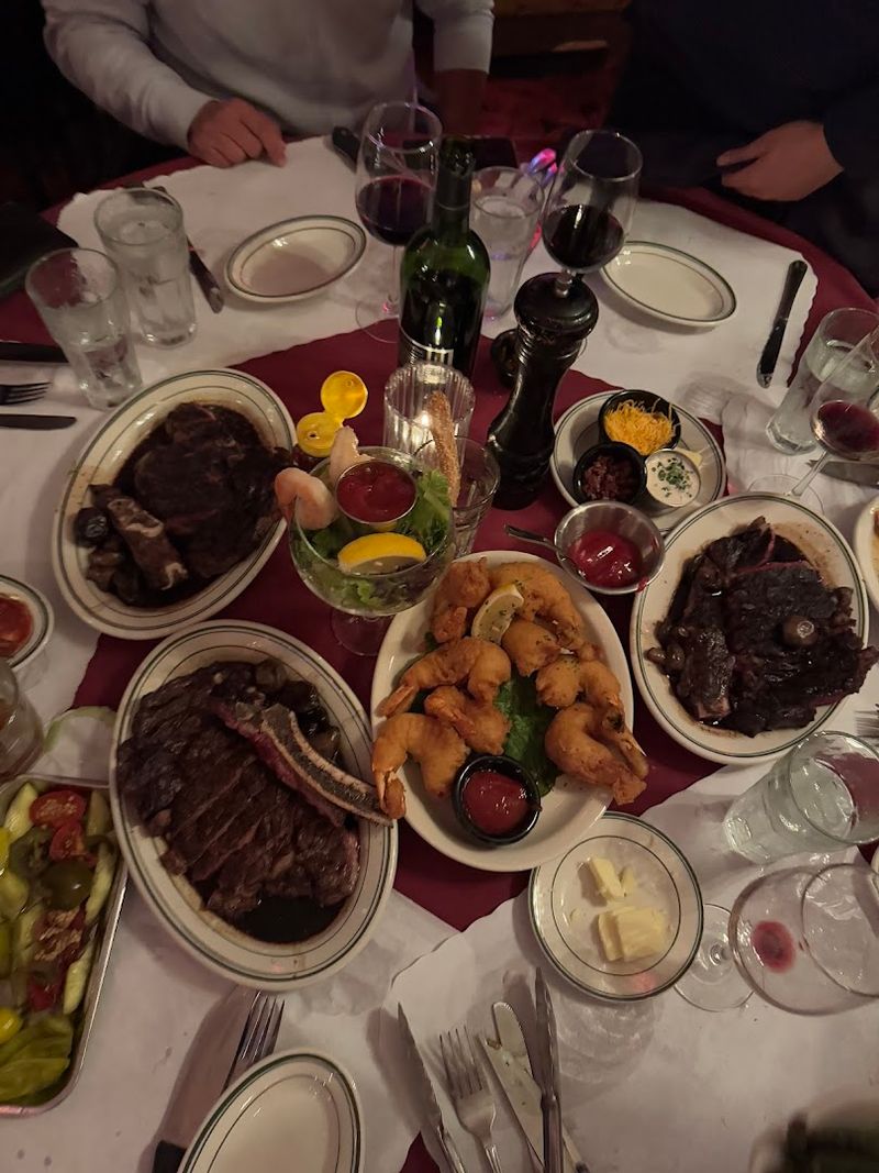 Tableside Service That Makes Dinner Feel Like An Event