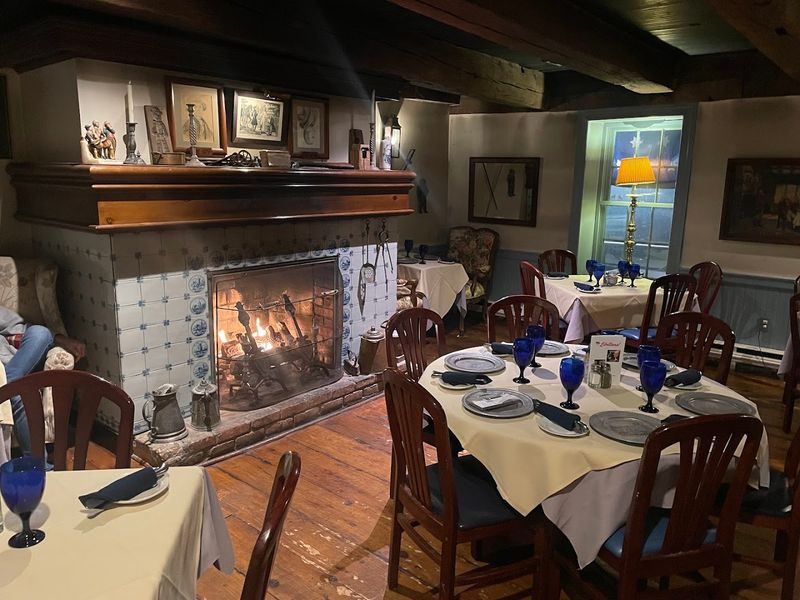 Colonial Atmosphere That No Interior Designer Could Replicate