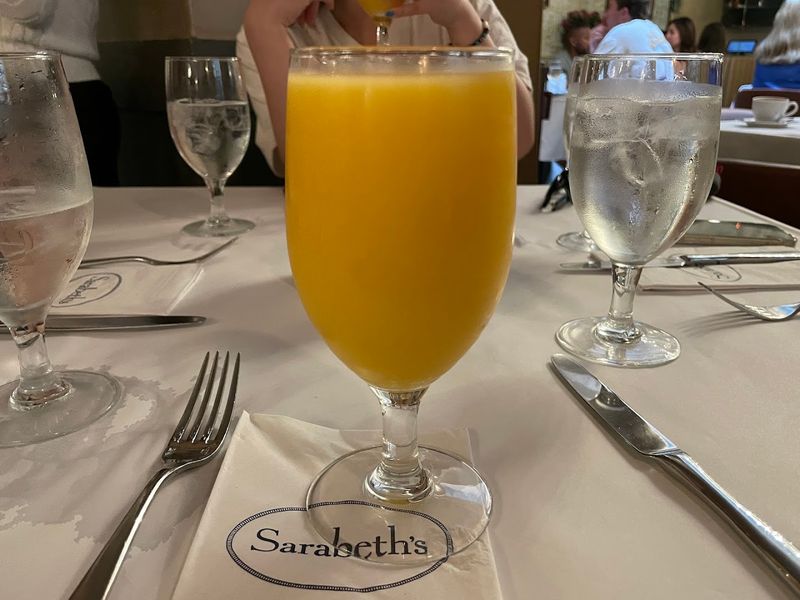 Four Flowers Juice And The Art Of Starting A Meal Correctly