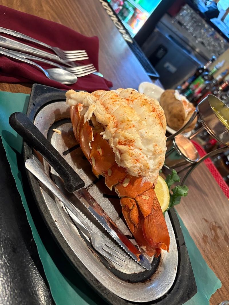 Why Diners Travel Across Wisconsin For This Classic Supper Club Experience