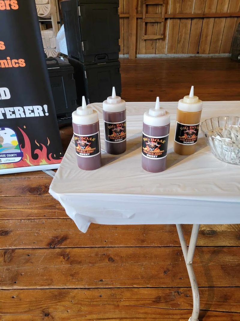 House-Made Rubs And Sauces Are A Signature Here