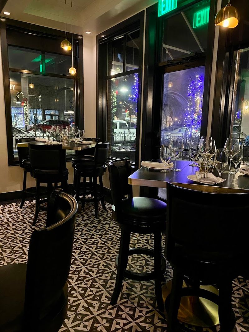 A Setting That Makes Dinner Feel Special