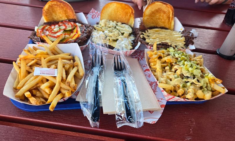 Pairing Burgers With Local Sides And Beverages