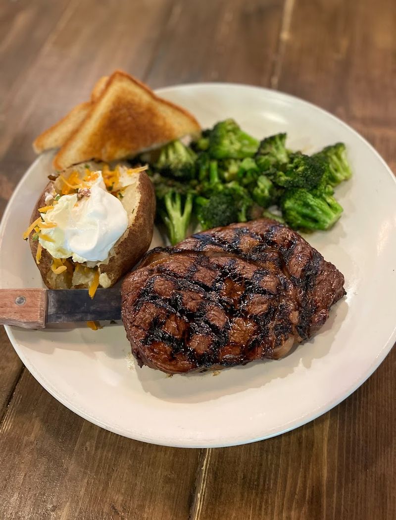 Hand-Cut Steaks That Keep Regulars Coming Back