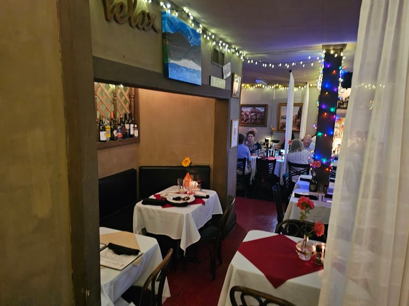 How Savelli's Handles Special Occasions And Date Nights