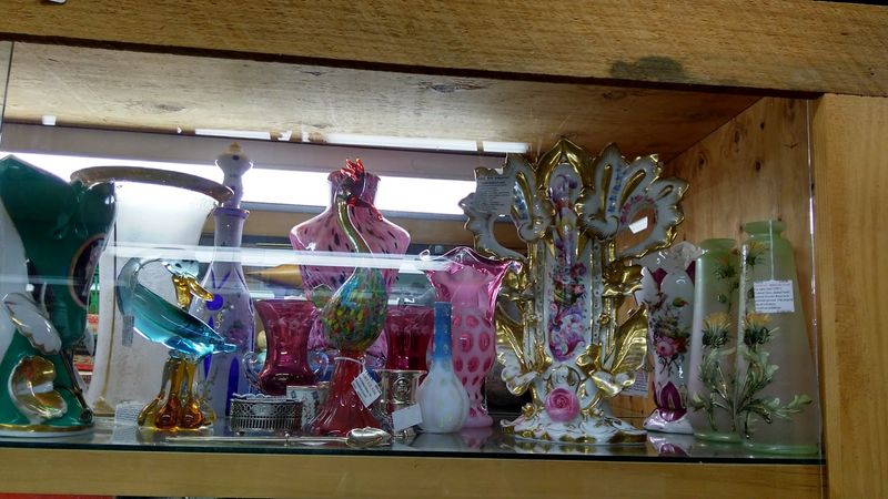 Vintage Glassware And Pottery That Collectors Actually Want