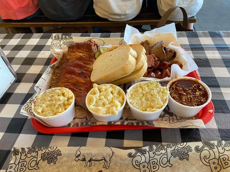 The Platter That Turns One Order Into A Feast
