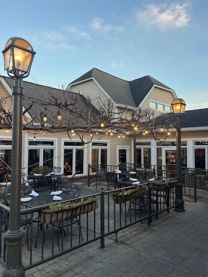 The Atmosphere And Setting That Keep Guests Coming Back