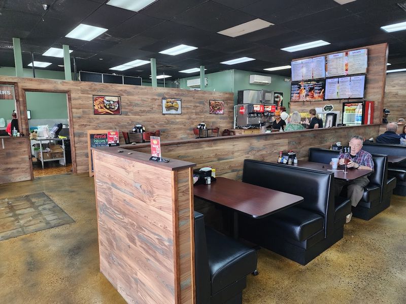Breakfast At Mimi's Is A Morning Worth Planning Around