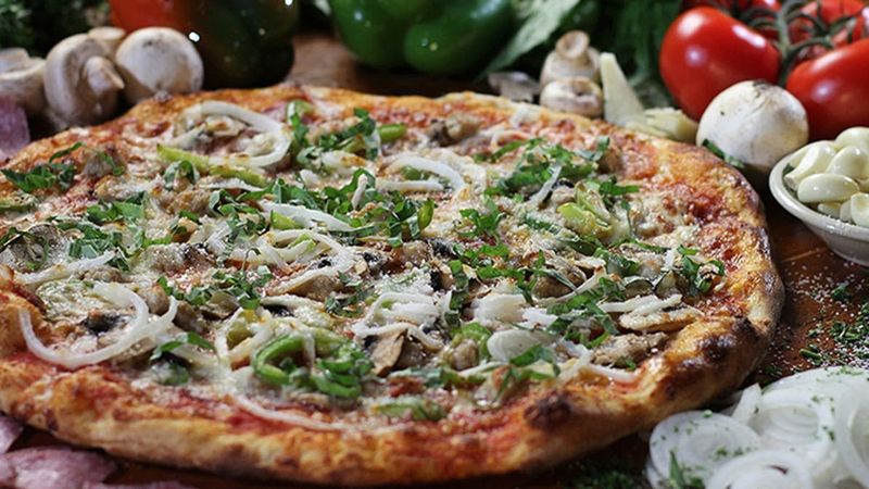 How Regina Pizzeria Earned National Recognition