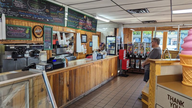 Dairy Cheer, Eastern Kentucky's Retro Burger Spot With Legendary Onion Rings