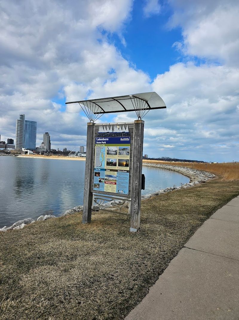 Free Entry Makes Spontaneous Visits Easy