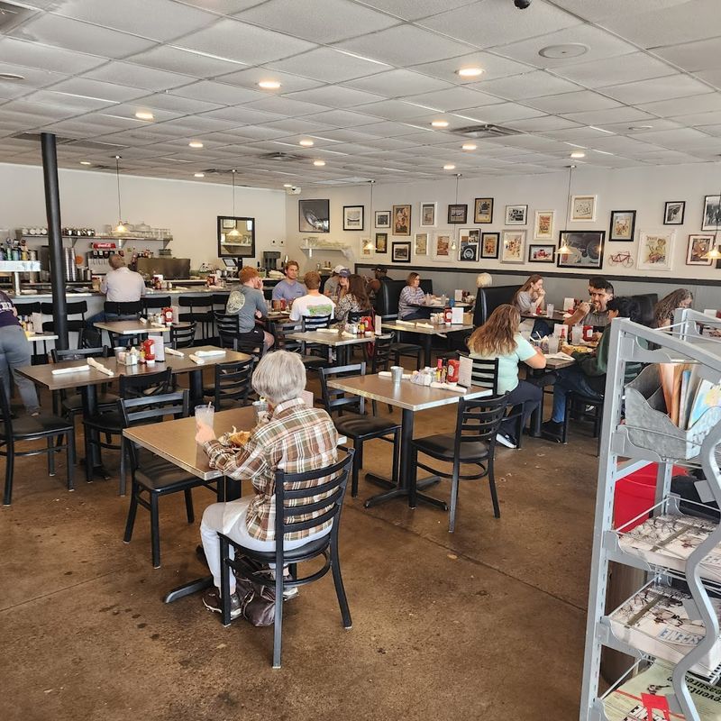 Flat Tire Diner, Old Hickory