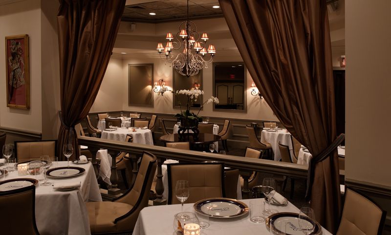 A Dining Room That Earns Its Reputation Before You Even Take A Seat