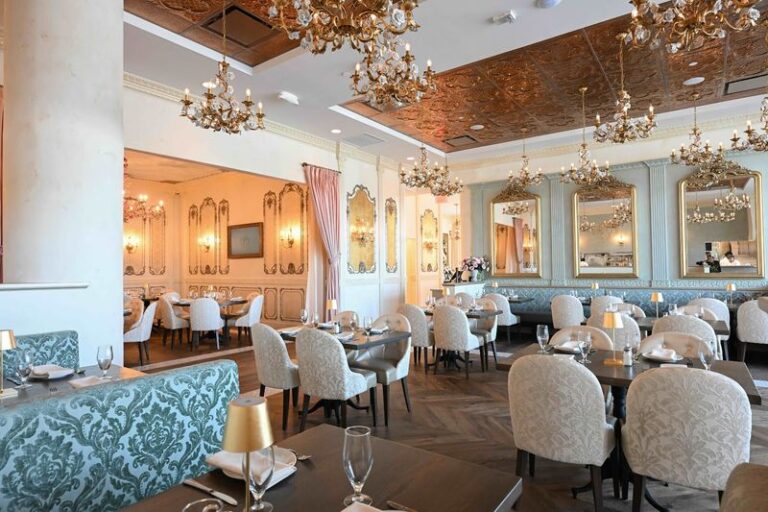 Pretty Mass This Amazing Massachusetts Restaurant Is So Pretty People Literally ...