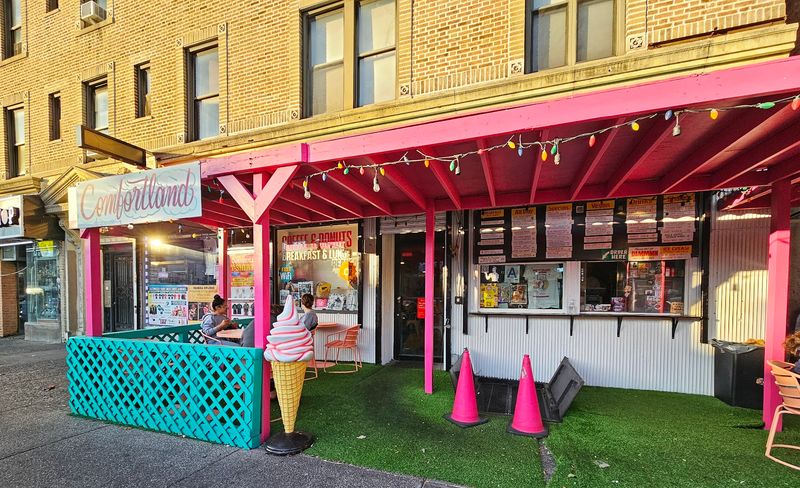 The Kind Of Cafe That Makes You Rethink Everything You Knew About Breakfast