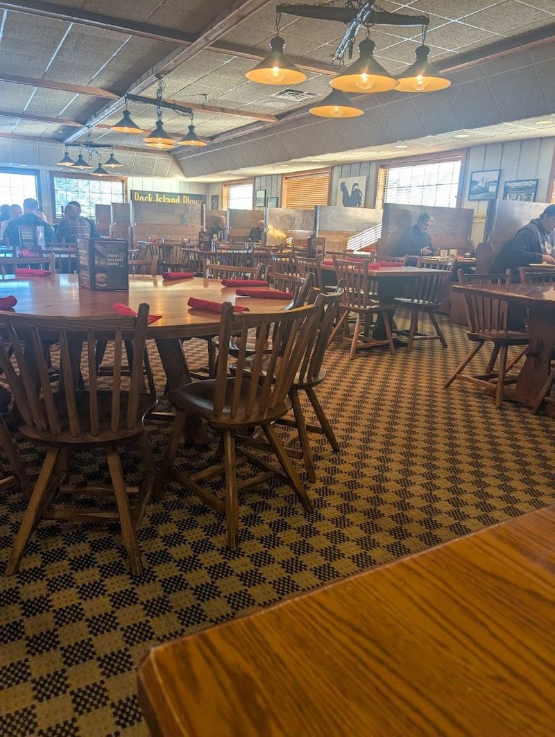 A Farm-Themed Restaurant Inspired By Midwestern Agriculture