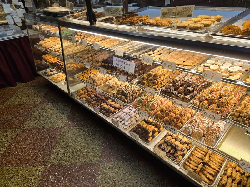 The Kind Of Bakery That Makes You Question Every Other Bakery You Have Ever Visited
