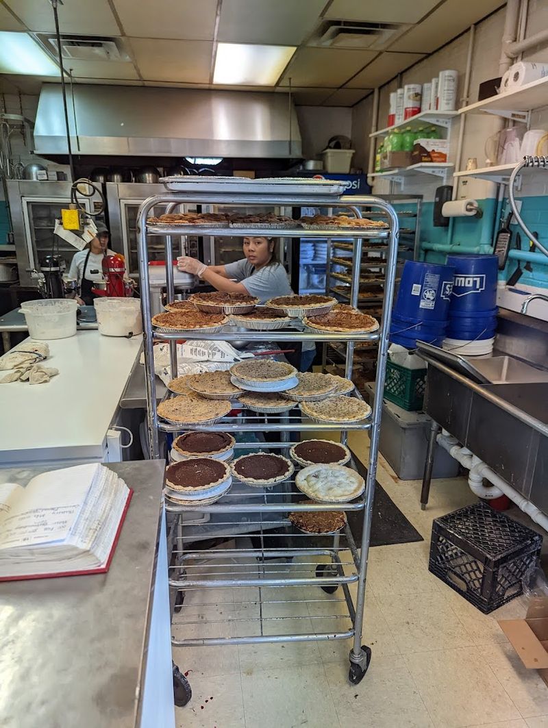A Straightforward Bakery With Serious Pie Talent