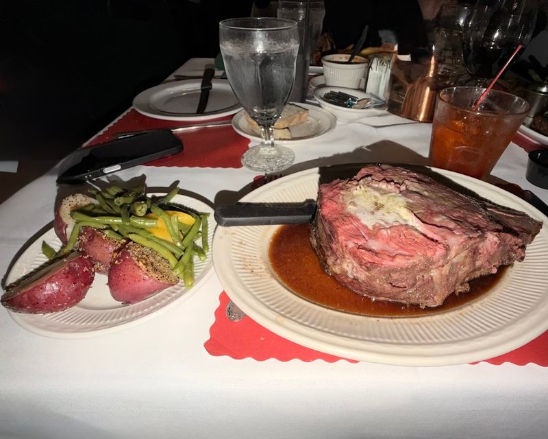 Classic Roast Beef That Keeps Diners Coming Back