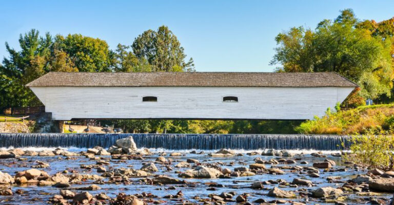 This Storybook Bridge In Tennessee Looks Too Pretty To Be Real